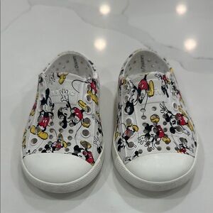 Native X Disney Jefferson slip on Mickey Mouse print-toddler size 4